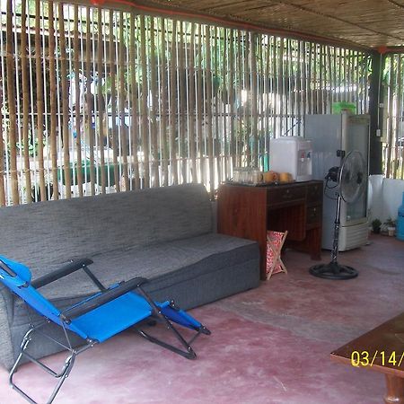 Charm Guest House Puerto Princesa Bagian luar foto