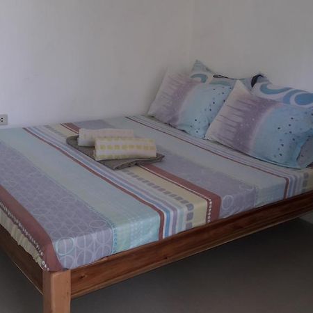Charm Guest House Puerto Princesa Bagian luar foto