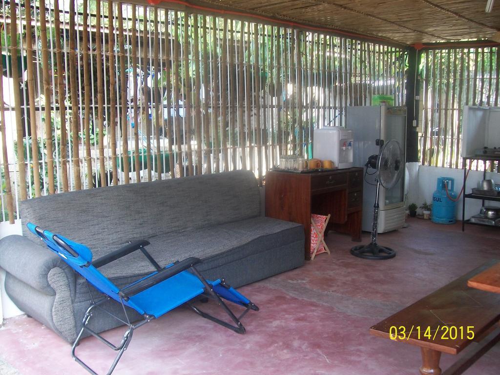 Charm Guest House Puerto Princesa Bagian luar foto