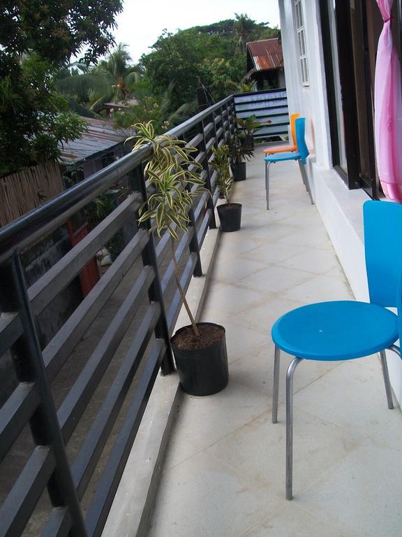 Charm Guest House Puerto Princesa Bagian luar foto